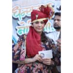 Isha Koppikar Instagram - Supporting the Campaign #dhanyawadmodiji in mumbai on occasion of BJP Leader @hajiarfatshaikh bhais#’s birthday An initiative to thank our prime minister @narendramodi ji for his wonderful act of taking India towards a progressive nation. #empoweringindia #powerful #india #betipadhao #educationforgirls #womenempowerment