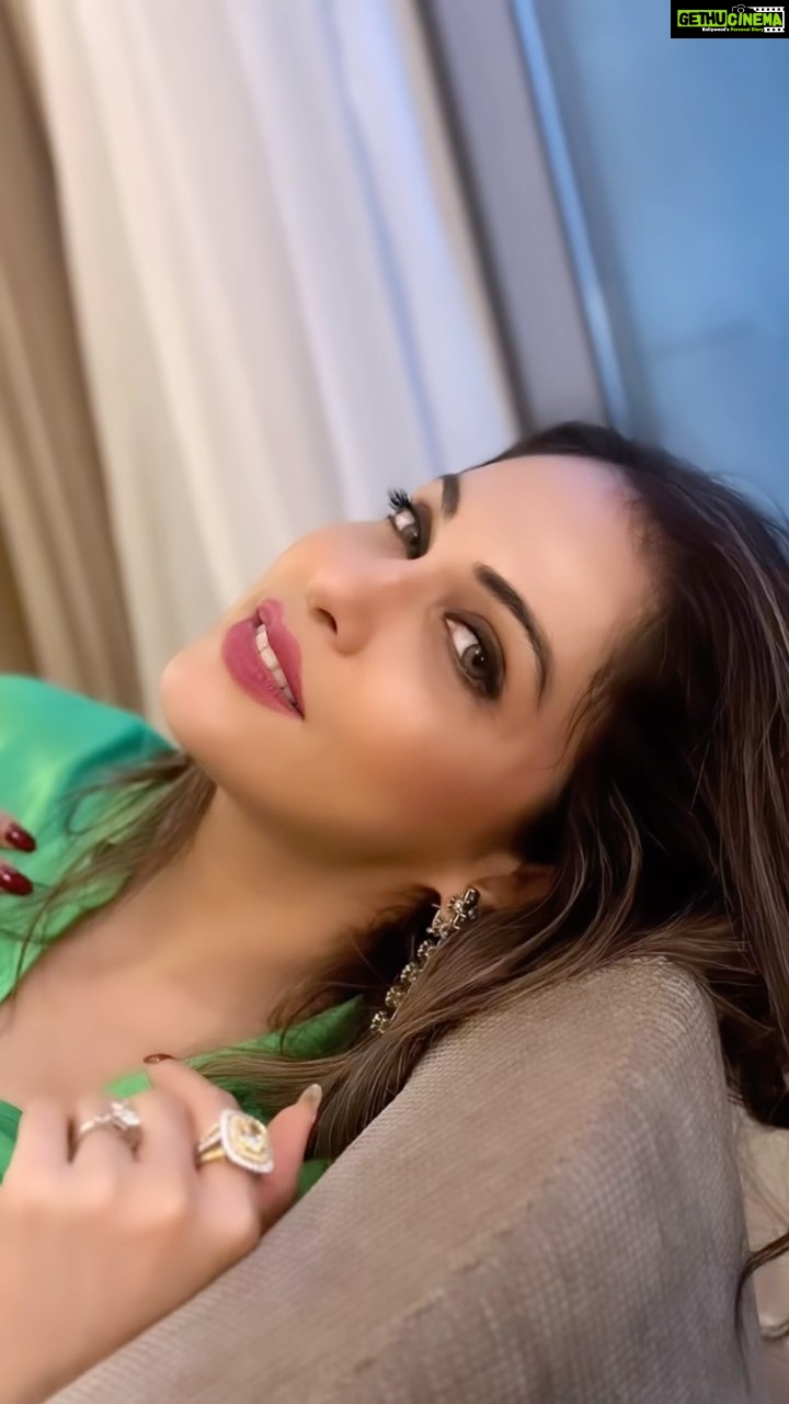 Isha Koppikar Instagram - Wake up, make up, dress up! Work mode on ✅ Jewellery @jet_gems Shoes @louboutinworld #workmode #working #bts #behindthescenes #makeup #hardworkpaysoffs #beyou #ootd #reelsinstagram #reelsindia #reelsvideo