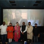 Isha Koppikar Instagram - Held a special screening of Love You Loktantra for BJP Maharashtra President Shri @ckbawankule ji along with general secretary @vikrantpatilofficial and @rupeshsawarkar95, @vijaykadechkarr 😊 #loveyouloktantra #bjpmaharashtra #chandrashekharbawankule #moviescreening Mumbai, Maharashtra