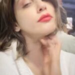 Isha Koppikar Instagram – I let my hair down on the floor 🤪
Short hair, don’t care!

#summerhair #haircut #shorthair #haircut #newhair