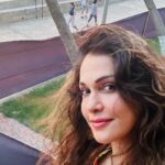 Isha Koppikar Instagram – The universe has plans for you. Stay calm, stay patient and breathe. 

#trust #believe #theuniversehasyourback