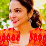 Isha Koppikar Instagram – Savoring the flavors of summer, one sip at a time 🍹