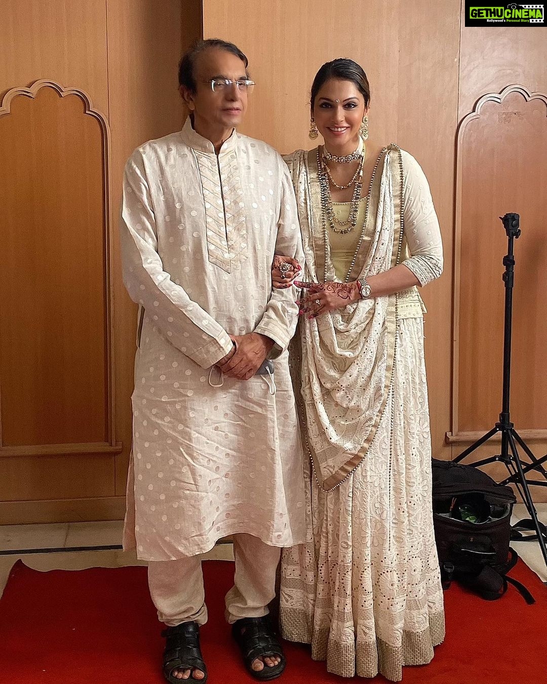 Isha Koppikar Instagram - To the two incredible fathers, Happy Father's Day! To Rianna’s dad, who held her tiny hands as she took her first step, thank you for being her superhero. Your love has been her strength. To Annu, you have been a pillar of wisdom and grace in my life, thank you for being our role model and inspiration. You've filled my childhood with countless memories, laughter, and warmth. Your stories have taught me valuable life lessons, and your love has been a constant source of comfort. We are so blessed to have you in our lives. Happy Father's Day! ❤️👨👧👧