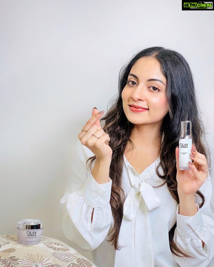 Ishaani Krishna Instagram - Let’s show some love to one of my constant favorite brand for skincare & it has to be @olayindia ⭐️ Their all new Niacinamide Range of Serum & Cream has 99% Pure Niacinamide that penetrates 10 layers deep into the skin. It has multiple benefits like: - Targets 7 signs of uneven skin tone ✨ - ⬇️ dark spots, dullness, dryness & acne marks - Use either in your Am or Pm Regimen ✅ - Available at 899/- each on Nykaa 🥳 These products are a must try and have you heard about their new policy? Olay has a 100% Money Back Guarantee Policy Incase if these products don’t work out for you. For more details check their website: https://bit.ly/3p7yXb7 Let me know if you have tried them 🥳 #Ad #OlayNiacinamideRange #Serum #Cream #Skincare #KoreanHeart #OlayIndia #Niacinamide #AmPm #ShowLove