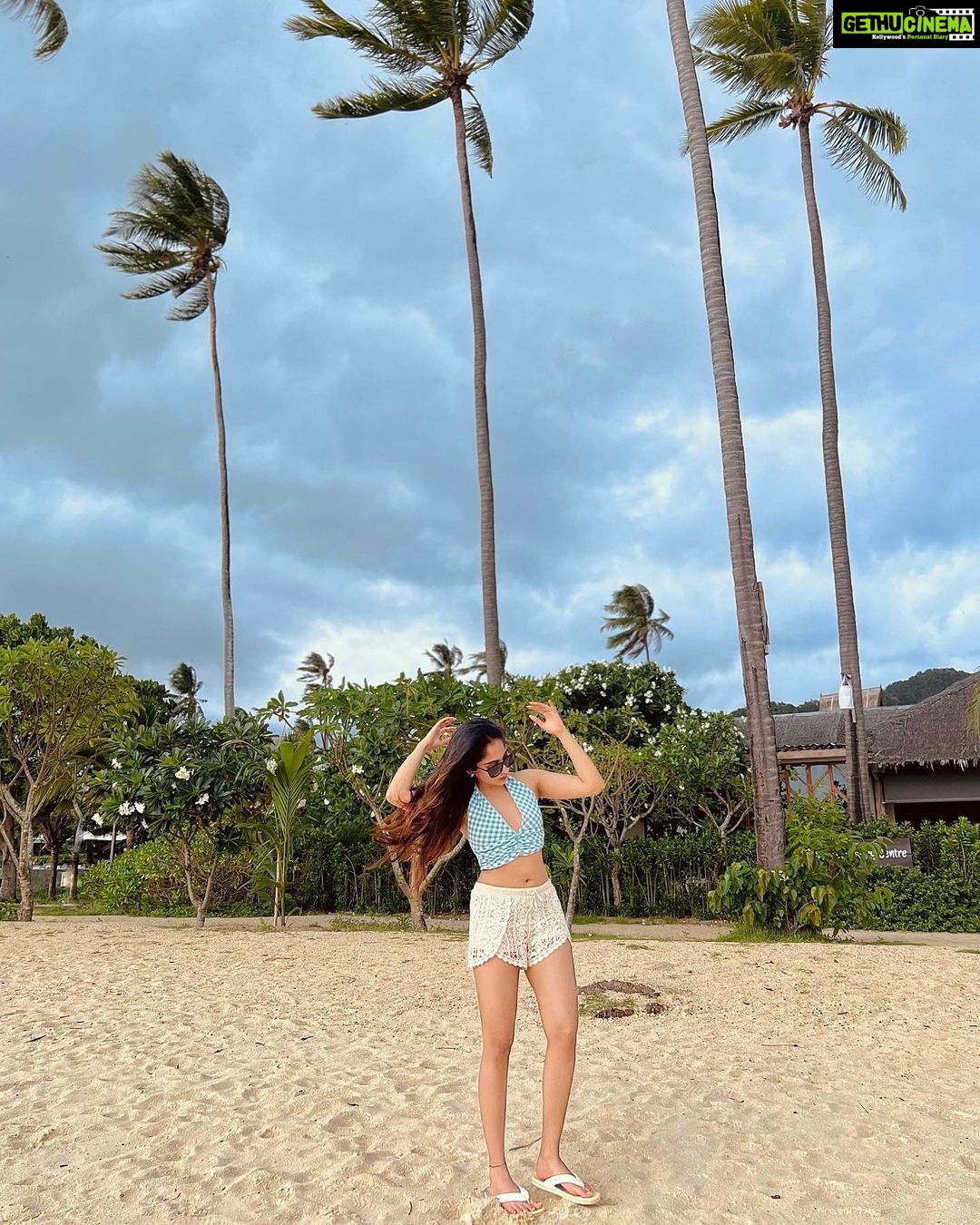 Ishaani Krishna Instagram - What’s your favourite climate? Mine - This 🫶🏻🌧️ Phi Phi Islands