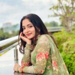 Ishaani Krishna Instagram - 💚 Kochi, India