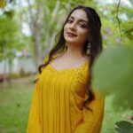 Ishaani Krishna Instagram – 💛💛

Outfit Courtesy : @zuleiha_by_shehazeen 

Clicked by 📸 : @merin__georg 

Make up & Hair : @brahma_hairandmakeup