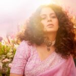Kangana Ranaut Instagram - Ready for an important interview. Majha Maha Katta Event #महाकट्टा #ABPMajha पेश हैं कुछ दिलकश तस्वीरे ….. 🙂