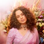 Kangana Ranaut Instagram - Ready for an important interview. Majha Maha Katta Event #महाकट्टा #ABPMajha पेश हैं कुछ दिलकश तस्वीरे ….. 🙂