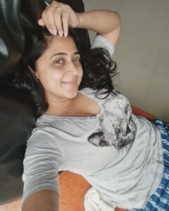 Kaniha Instagram - As Real as it gets!

Dark circles ✅️
Tired eyes ✅️
Not so perfect skin ✅️

But Happiness✅️✅️✅️✅️✅️

If only this social media was a kinder place and accepted people as they are!

#asrealasitgets
#notperfectbutreal
