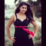 Kaniha Instagram - Like a gift wrapped in Red Ribbon! ❤️🖤❤️ Chennai, India