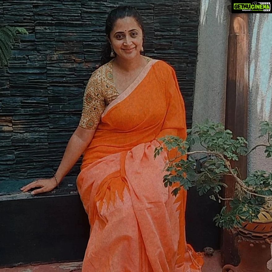 Kaniha Instagram - Sunday ❤️ A saree kinda day! #handloom #sarees #sixyardsofelegance Chennai, India