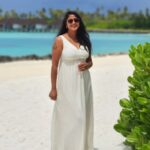Kaniha Instagram - All good things come to an end, so we can seek greater things 🙂 My eyes have captured the best visuals, My heart is filled with happiness, And I take back great memories! Buh- bye Maldives!!💙 A beach person then, now and always!❤️ And that's a wrap at Maldives @sunsiyamolhuveli A big shout out to @touronholidays for puttin this trip together for us. #holidays #Maldives #happyme #50shadesofblue Sun Siyam Olhuveli