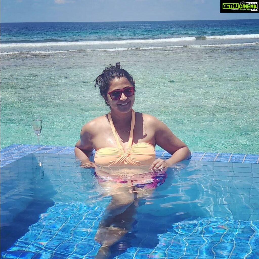Kaniha Instagram - Sky above, Sand below, Peace within!! @touronholidays #Maldives #beachvibes #holiday #lifeisbeautiful #travelgram Sun Siyam Olhuveli