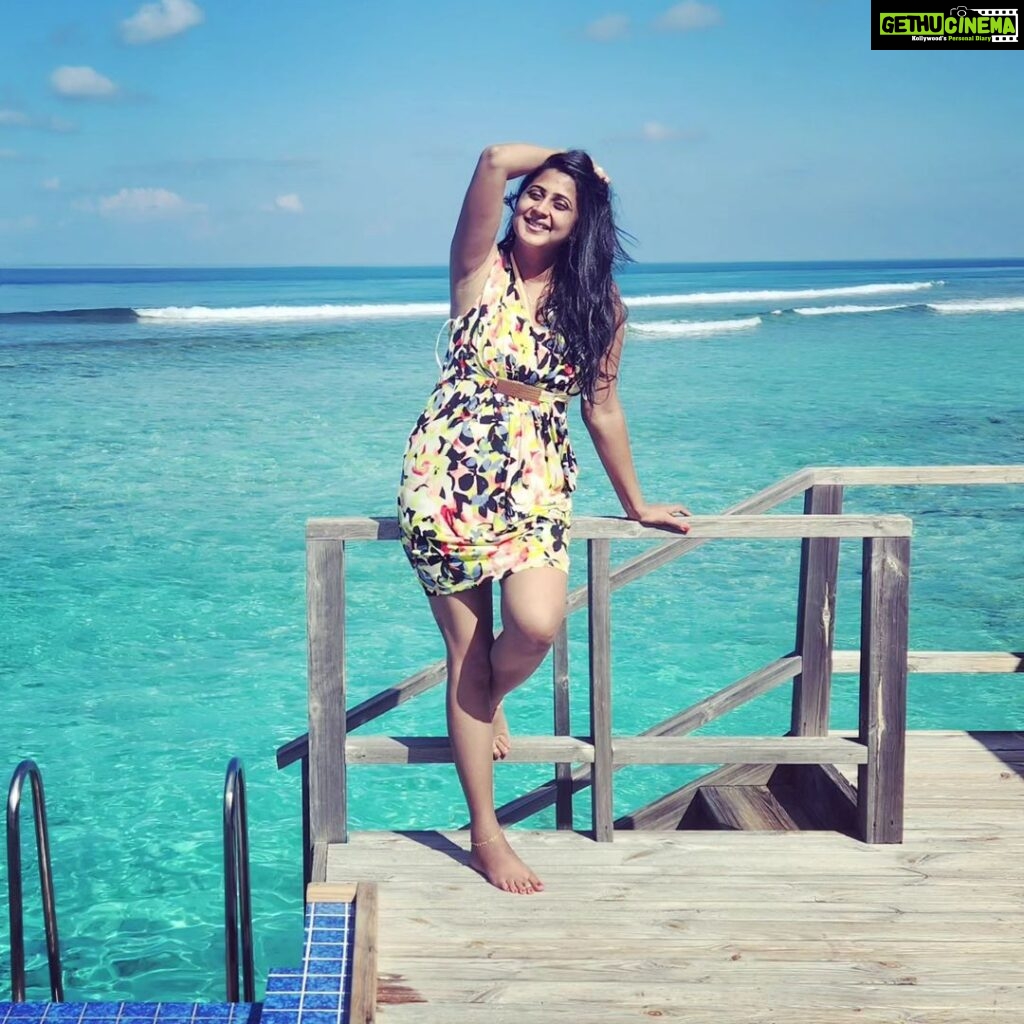 Kaniha Instagram - Having a peaceful much needed getaway at Maldives. Travel Partner @touronholidays thanksfor putting together this amazing stay @sunsiyamolhuveli #waterbabe #maldives #olhuveli #sunsiyam #beachbums Sun Siyam Olhuveli