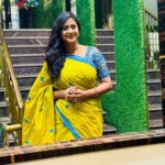 Kaniha Instagram - அந்த தமிழச்சி vibes ❤️ #saree #tamilponnu #maduraiponnu #mallipoo @_singaariofficial_ comfortable and pretty saree n blouse ❤️ Chennai, India