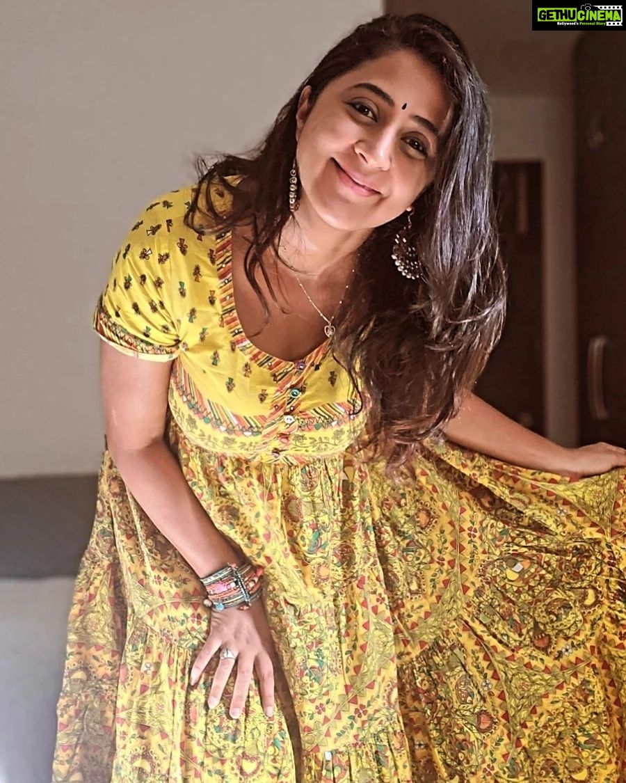 Actress Kaniha HD Photos and Wallpapers March 2023 - Gethu Cinema