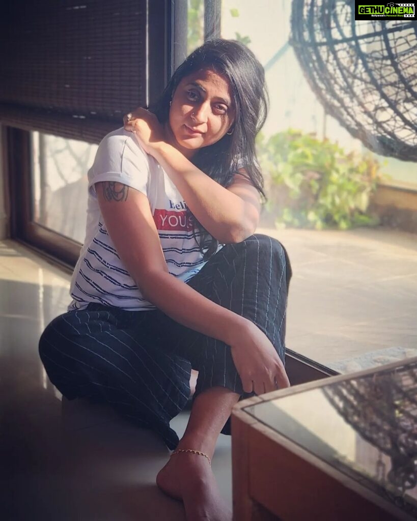 Kaniha Instagram - Me, Myself & I ❤ Enjoying the calm, the peace and the silence tucked in one of my fav corners ! #memyselfandi