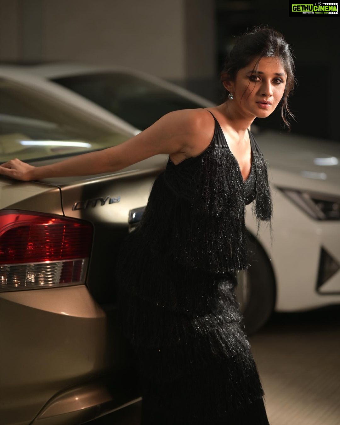 Kanika Mann Instagram - Sorry I used your car to pose ๐ Styled by: @styleitupbyaashna Shot by @deepak_das_photography @kakali_das_photography Outfit: @sonarshbysona Hair & Makeup: @celebsmakeupbysejal @makeoverbysejalthakkar