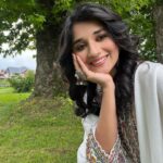 Kanika Mann Instagram – Teri aaankhon me ye dil doooba 🤍