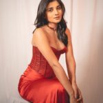 Kanika Mann Instagram - Styled by: @styleitupbyaashna Shot & edited by: @deepak_das_photography @kakali_das_photography Outfit: @labelmuslin Hair & Makeup: @celebsmakeupbysejal @makeoverbysejalthakkar