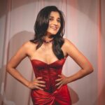 Kanika Mann Instagram - Painting it red ❤️ . . . . Styled by: @styleitupbyaashna Shot & edited by: @deepak_das_photography @kakali_das_photography Outfit: @labelmuslin Hair & Makeup: @celebsmakeupbysejal @makeoverbysejalthakkar