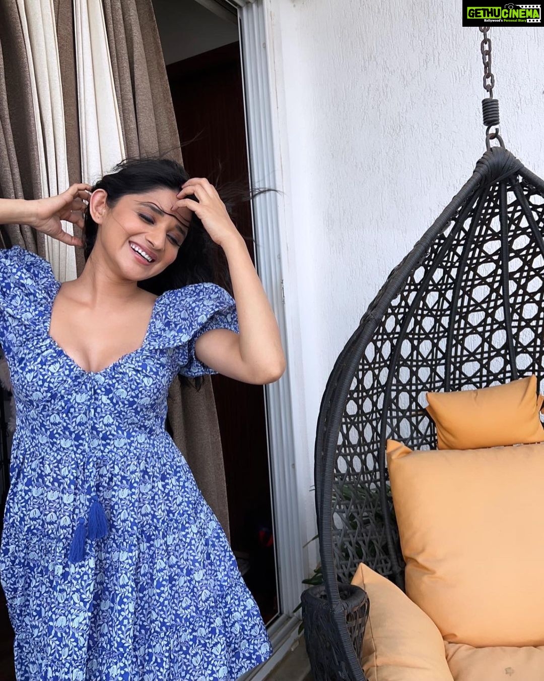 Kanika Mann Instagram - Ye dunia saari टूटी फूटी 🙃 Par m toh hu क्यूटी 😋