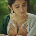 Kanika Mann Instagram - वो तेरे मेरे इश्क का इक शायराना दौर सा था ♥️ वो मैं भी कोई और ही थी वो तू भी कोई और ही था ♥️ . . Wearing: @mahakbukharicouture 📸 : @basitalie Much thanks to @traveligo_ 🤍
