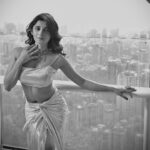 Kanika Mann Instagram - Styled by: @styleitupbyaashna Shot by @deepak_das_photography @kakali_das_photography Outfit: @cladclan Hair & Makeup: @celebsmakeupbysejal @makeoverbysejalthakkar