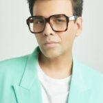 Karan Johar Instagram - Time to grab my fave oversized 🕶️ from @lenskart because #LenskartEyeconicSale is now LIVE! 🙌 Eyeconic pair for all the icons. Hurry and check out NOW. Live online & in-store. . #LKEOSS23 #EOSS #Lenskart #ad #paidpartnership