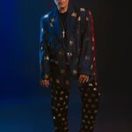 Karan Johar Instagram – Diffuse by @manishmalhotra05 is proof of his immense ability to be relevant to the times…. Evolution and Diffusion go hand in a hand and with aplomb , glamour and style!!!! More power to his passion …… styled by @ekalakhani in @manishmalhotraworld 📷 @maajidkhan88