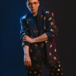 Karan Johar Instagram - Diffuse by @manishmalhotra05 is proof of his immense ability to be relevant to the times…. Evolution and Diffusion go hand in a hand and with aplomb , glamour and style!!!! More power to his passion …… styled by @ekalakhani in @manishmalhotraworld 📷 @maajidkhan88