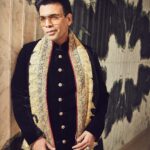 Karan Johar Instagram - Yeh mausam ka jadoo hai mitwa… Styled by @ekalakhani in the supremely talented @manishmalhotra05 @manishmalhotraworld 📷 @sheldon.santos