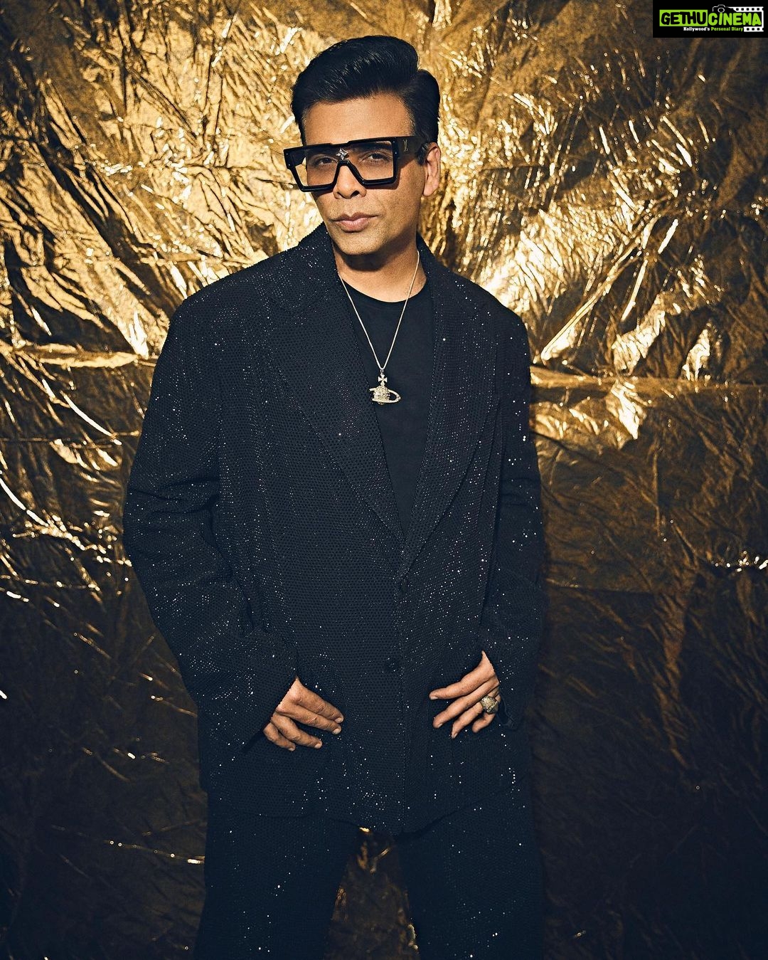 Karan Johar Instagram - I feel like sequins are my soul mate! I feel like singing “lag ja gale” whenever I see sequins… that’s it the search ends! This is my future eternal lover! In @itrhofficial styled by @ekalakhani 📷 @sheldon.santos