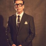 Karan Johar Instagram - I do what suits me…. You? Styled by @ekalakhani in a suit tailored by @masculineofficial 📷 @sheldon.santos