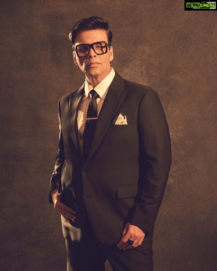 Karan Johar Instagram - I do what suits me…. You? Styled by @ekalakhani in a suit tailored by @masculineofficial 📷 @sheldon.santos