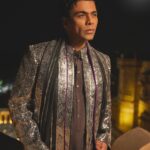 Karan Johar Instagram - It was such a warm and intimate shaadi…. And it was the most fun to dress for mere do yaars ki shaadi! Blessings to Sid and Kiara and so much love to the maverick magician and marvellous @manishmalhotra05 @manishmalhotraworld for not only outdoing himself for the bride and groom but also giving me the most gorgeous ensembles to celebrate the loving couple!!!! Manish you’re the best! Love you!!! Styled by @ekalakhani managed by @len5bm 📷 @sheldon.santos