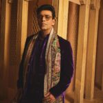 Karan Johar Instagram - It was such a warm and intimate shaadi…. And it was the most fun to dress for mere do yaars ki shaadi! Blessings to Sid and Kiara and so much love to the maverick magician and marvellous @manishmalhotra05 @manishmalhotraworld for not only outdoing himself for the bride and groom but also giving me the most gorgeous ensembles to celebrate the loving couple!!!! Manish you’re the best! Love you!!! Styled by @ekalakhani managed by @len5bm 📷 @sheldon.santos