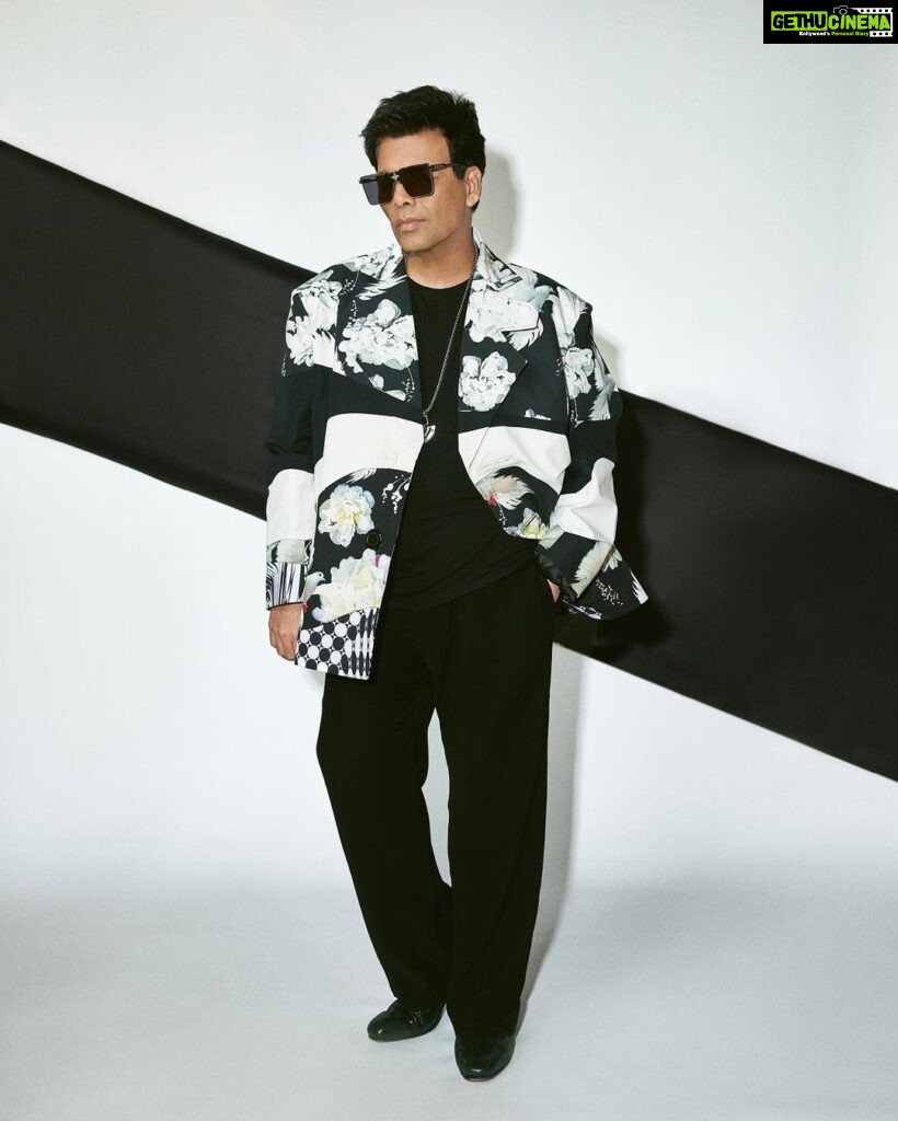 Karan Johar Instagram - Big Bossing it!!!! Styled by @ekalakhani in @twopointtwostudio 📷 @sheldon.santos