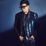 Karan Johar Instagram - Bling it on!!! Styled by @ekalakhani in @goyalkanika 📷 @sheldon.santos