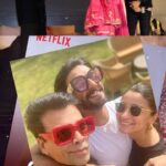 Karan Johar Instagram - Calling it an almost wrap on 2022 and what a year it has been! Grateful🙏🏻💜 #2022