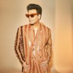 Karan Johar Instagram - Thank you @graziaindia for giving me the OG MAXIMILIST award! Go max or go home ! Only way to be!! In @goyalkanika styled by @ekalakhani make up @paresh_kalgutkar hair by @darshanyewalekar 📷 @sheldon.santos managed by @len5bm