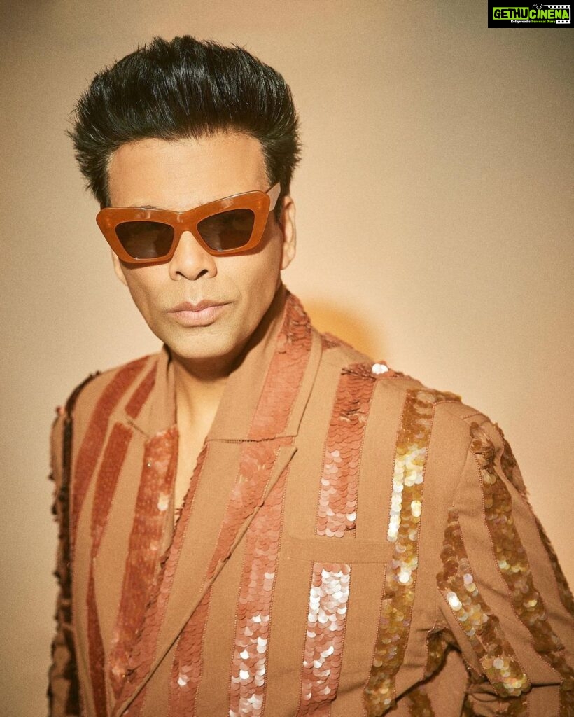 Karan Johar Instagram - Thank you @graziaindia for giving me the OG MAXIMILIST award! Go max or go home ! Only way to be!! In @goyalkanika styled by @ekalakhani make up @paresh_kalgutkar hair by @darshanyewalekar 📷 @sheldon.santos managed by @len5bm