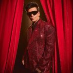Karan Johar Instagram - It’s showtime!!!! In @dolcegabbana styled by @ekalakhani 📷 @sheldon.santos