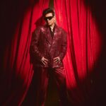 Karan Johar Instagram - It’s showtime!!!! In @dolcegabbana styled by @ekalakhani 📷 @sheldon.santos