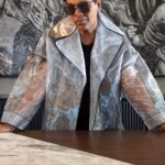Karan Johar Instagram - #ADVisits: Step Inside filmmaker Karan Johar’s (@karanjohar) bachelor pad in Mumbai. Designed by Gauri Khan (@gaurikhan). “I would highly recommend that if you have a friend who is an interior expert, you get them to design your home,” Karan Johar says with a laugh. “Gauri gave this home so much love, which really shows in every corner.” Video credits: Director & Editor: Piya Pahwa (@piya_pahwa) Videographer: Rohit Mendiratta (@thematterstudio_) Visuals Editor: Harshita Nayyar (@harshitanayyar_) #ADVisits #ADIndia #NewIssue #OnStandsNow