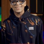 Karan Johar Instagram - Fashion for a cause! I can’t stop talking about it. Check it out on wrogn.in! @staywrogn @vkfofficial @badboyshah @virat.kohli @myntra #InThisTogether