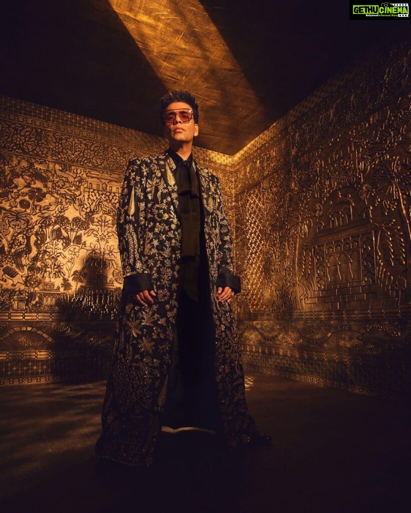 Karan Johar Instagram - The india Inspired celebration and the most stunning art exhibit this country has ever witnessed or curated…. @nmacc.india Wearing @rahulmishra_7 styled by @ekalakhani production design @amritamahalnakai hair @aalimhakim make up @paresh_kalgutkar 📷 @sheldon.santos