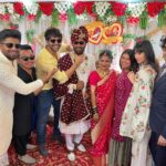 Kartik Aaryan Instagram – Congratulations 
Sachin aur Surekha ❤️
Happy Married life ahead ❤️
