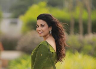 Kavya Shetty Instagram - “Do what you can, with what you have, where you are.” Click @snabhi Mua @hamsa_santosh Saree @semuria_ Bangalore, India